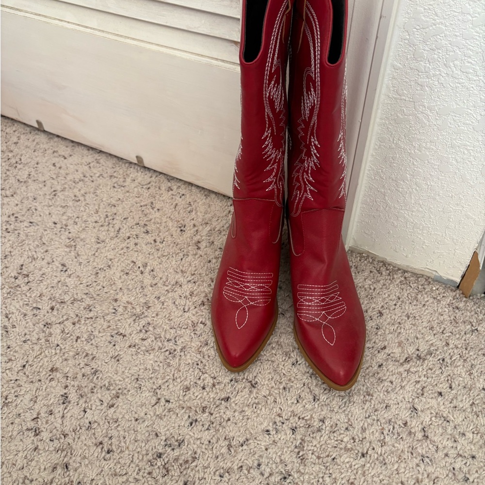 Red Western Cowboy Boots - Picture 3 of 5